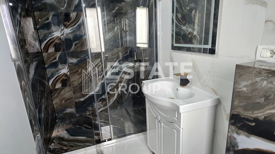 Duplex cu 5 camere despartit prin garaj in Giarmata - Poză 15