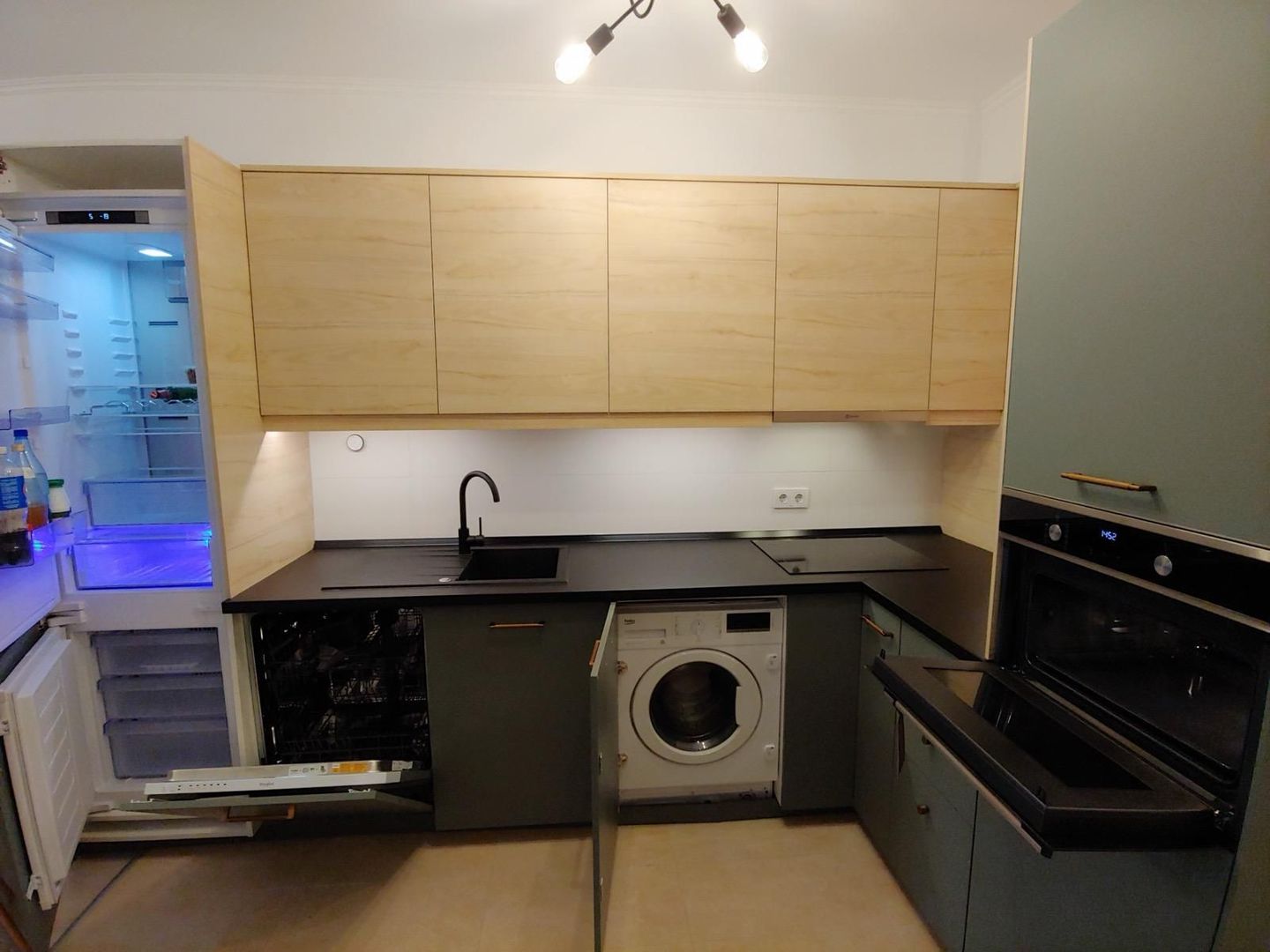 Închiriere  apartament 3 camere SoHo + loc parcare cu statie electrica - Poză 4
