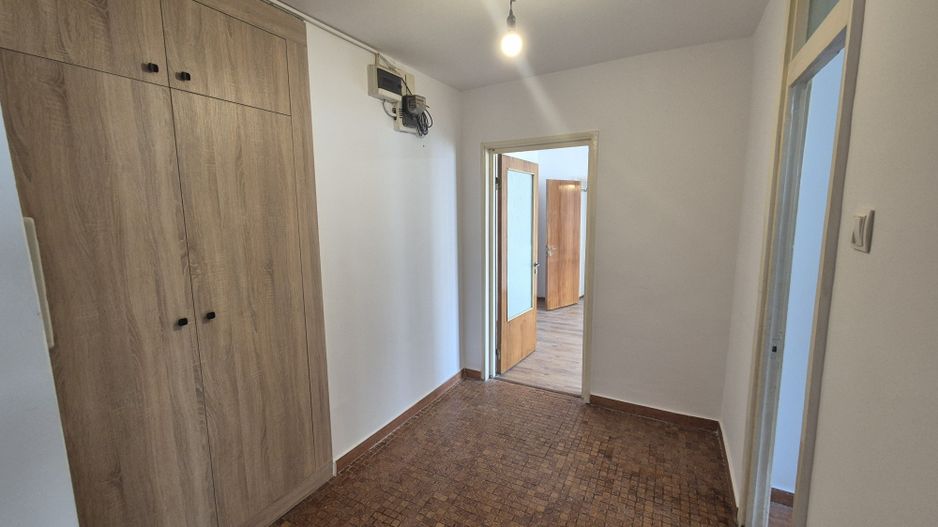 Apartament cu 3 camere 70,55 mp, bloc an 1980- Gorjului - Poză 6