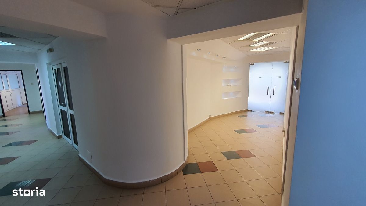 Spatiu birouri de vanzare in Piata Unirii, blocul Sitraco, 1100 mp - Poză 5