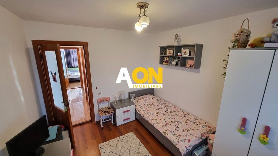 Apartament decomandat cu 3 camere, balcon, Ampoi 1 - Poză 7