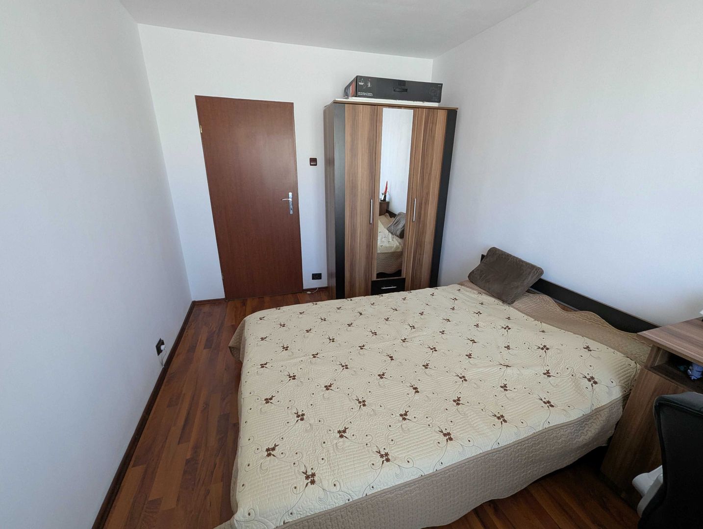 Apartament 2 camere, Gorjului, et 8/10, decomandat, mobilat - Poză 3