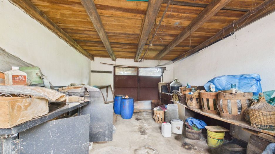 Casă cu 4 camere în localitatea Gurahonț, Arad - Poză 17