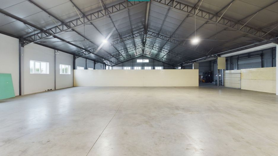 Hală cu birouri și platformă betonată de 2.500 mp - Poză 18