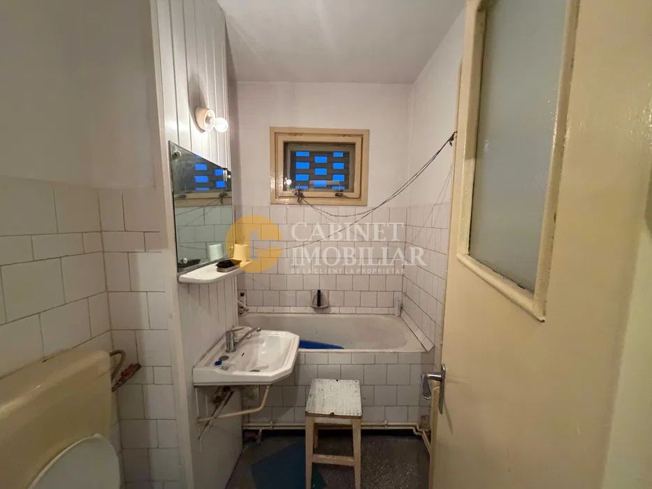 3 camere, Tatarasi nord, fara risc, 2 balcoane inchise, liber! - Poză 5