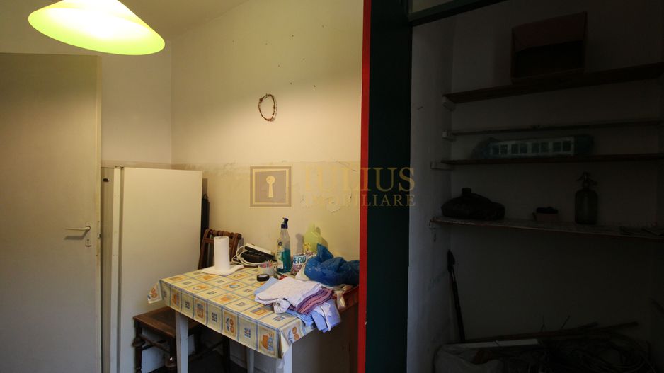 3camere, ideal pentru cei ce doresc sa renoveze de la zero un apartament. - Poză 19