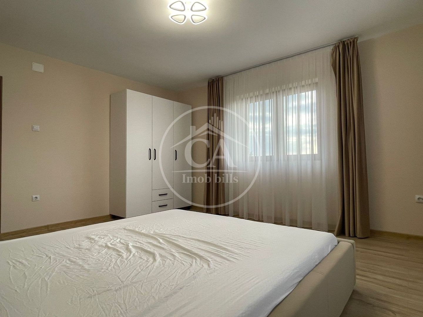 Casa de inchiriat cu 4 camere  tip duplex in cartier Viena, Oradea - Poză 4