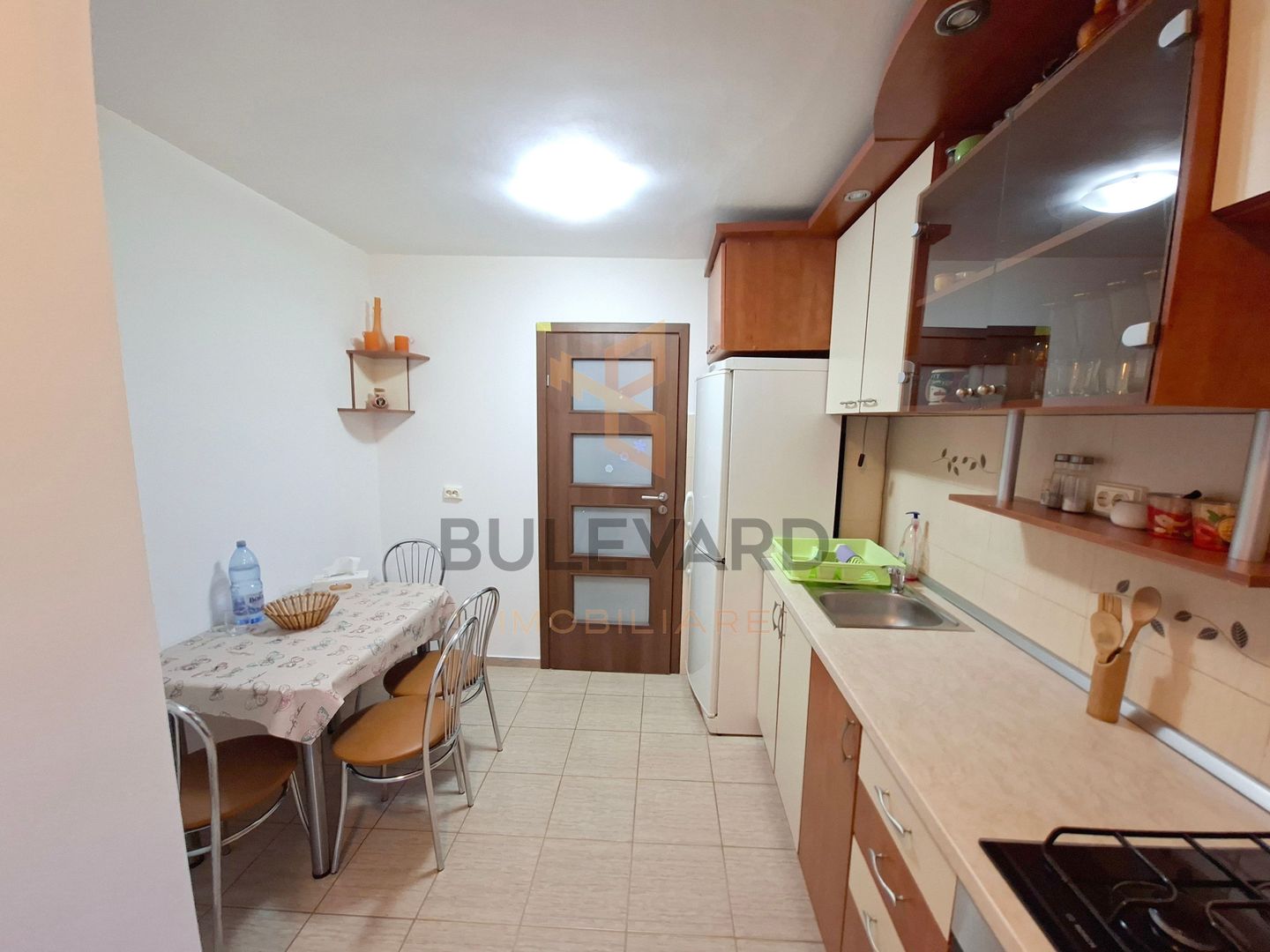 Apartament 3 camere decomandate + parcare, mijlocul strazii Titulescu! - Poză 10