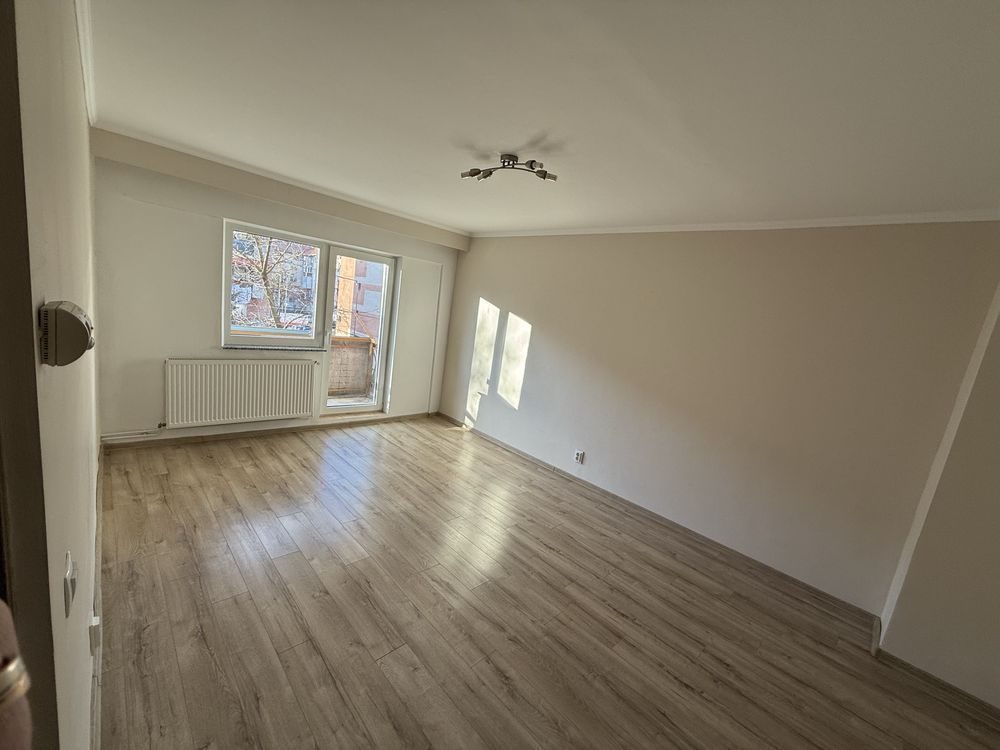 Apartament Carpati 2-Etaj 2-Mijloc - Poză 2