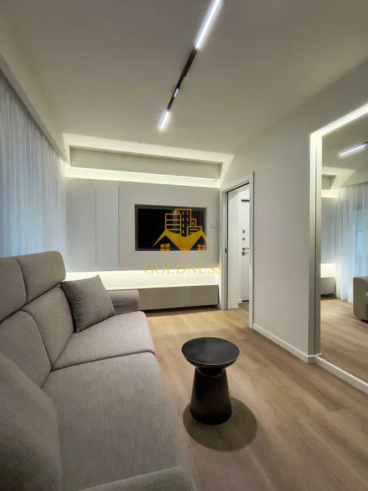 1 Camera Decomandata, Centru, P-ta Mihai Viteazu, Modern, Parcare - Poză 1