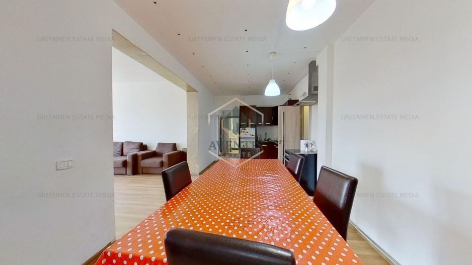 Blvd. Balcescu langa metrou Universitate, 4 camere, terasa de 50mp, 3 bai - Poză 9