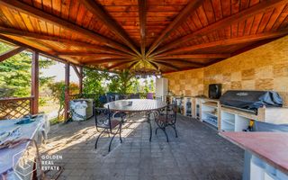 Vila spatioasa cu cinci dormitoare și teren generos de 1440 m in Aradul Nou - Poză 29