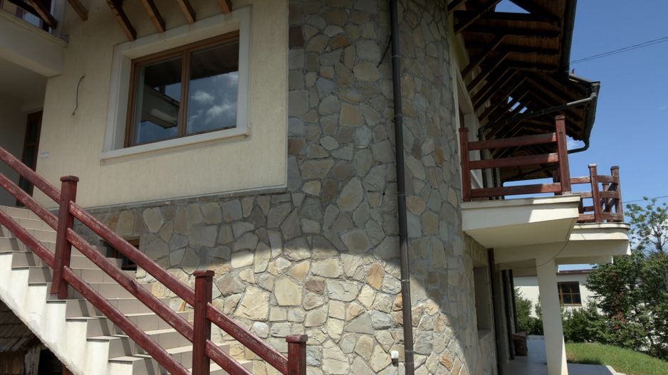 Pensiune Vila Prahova Breaza  10 camere | 3862 mp teren - Poză 43
