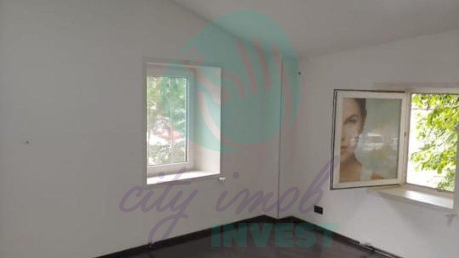 Casa consolidata in anul 2003 - spatiu comercial - Poză 6