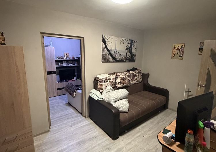 Vand apartament 3 camere micro 40 - Poză 5