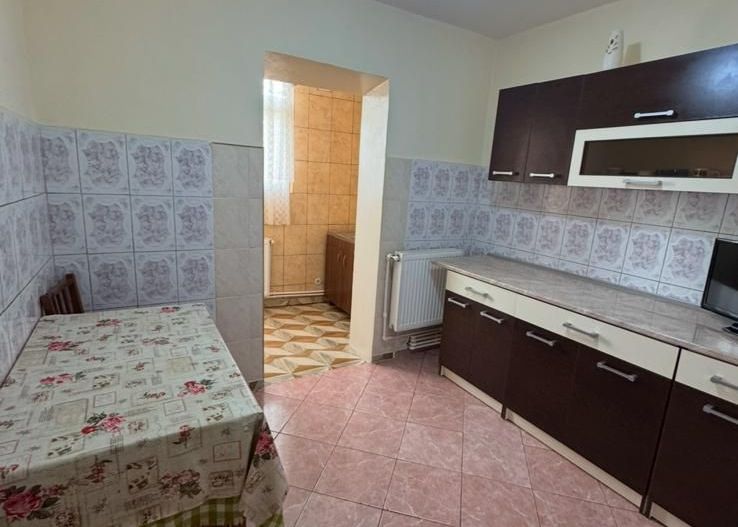 De Vânzare - Apartament 3 Camere, Strada Decebal - Poză 5