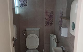 CASA CU 6 CAMERE ZONA CENTRAL - Poză 12