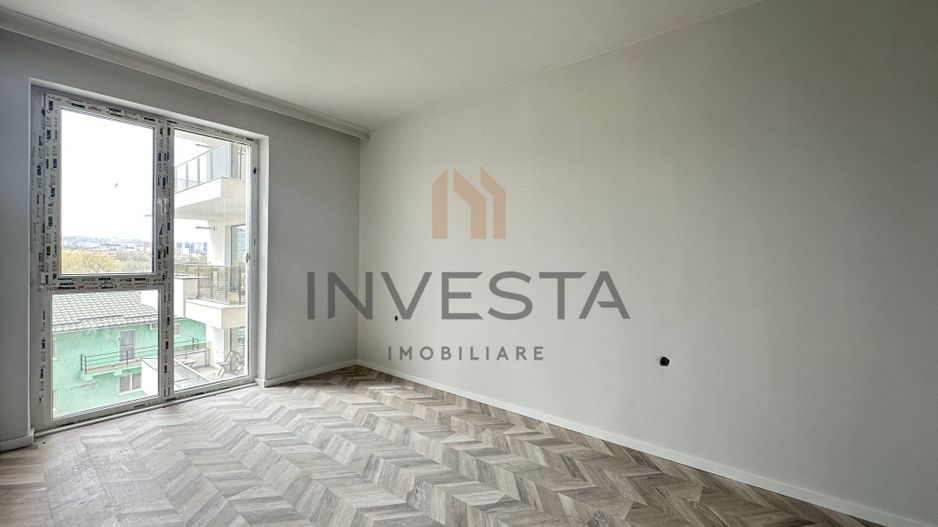 Intre Lacuri/Finisaje premium - Poză 1