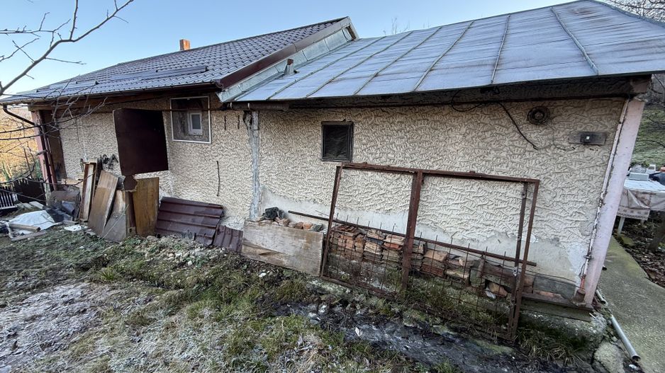 Casa 5 camere, foișor , garaj și teren 800mp cu toate utilitățile! - Poză 31