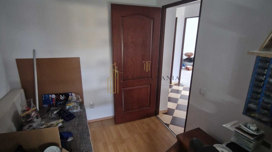 Apartament 3 camere - decomandat, mobilat, etaj 2/4, Cisnadie - Poză 5