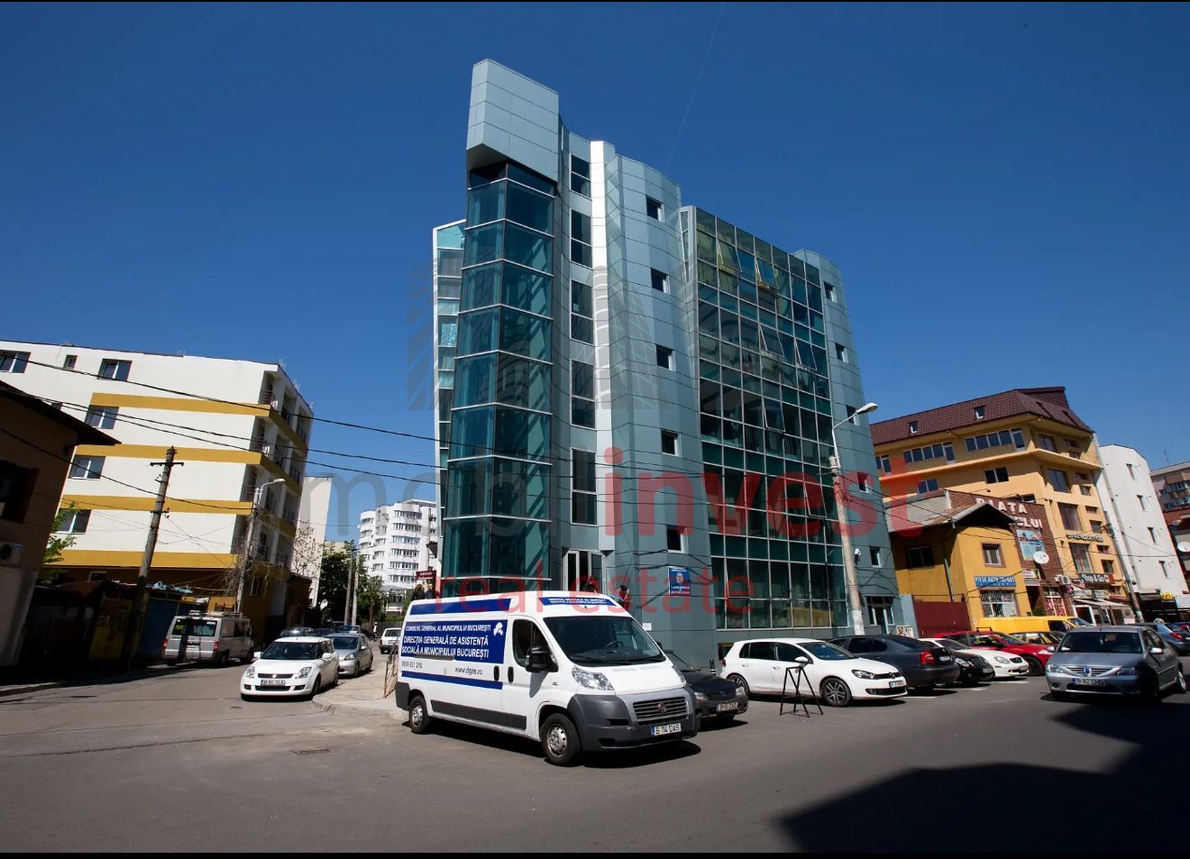 Cladire de birouri Vitan pretabilă pentru diverse afaceri. - Poză 1