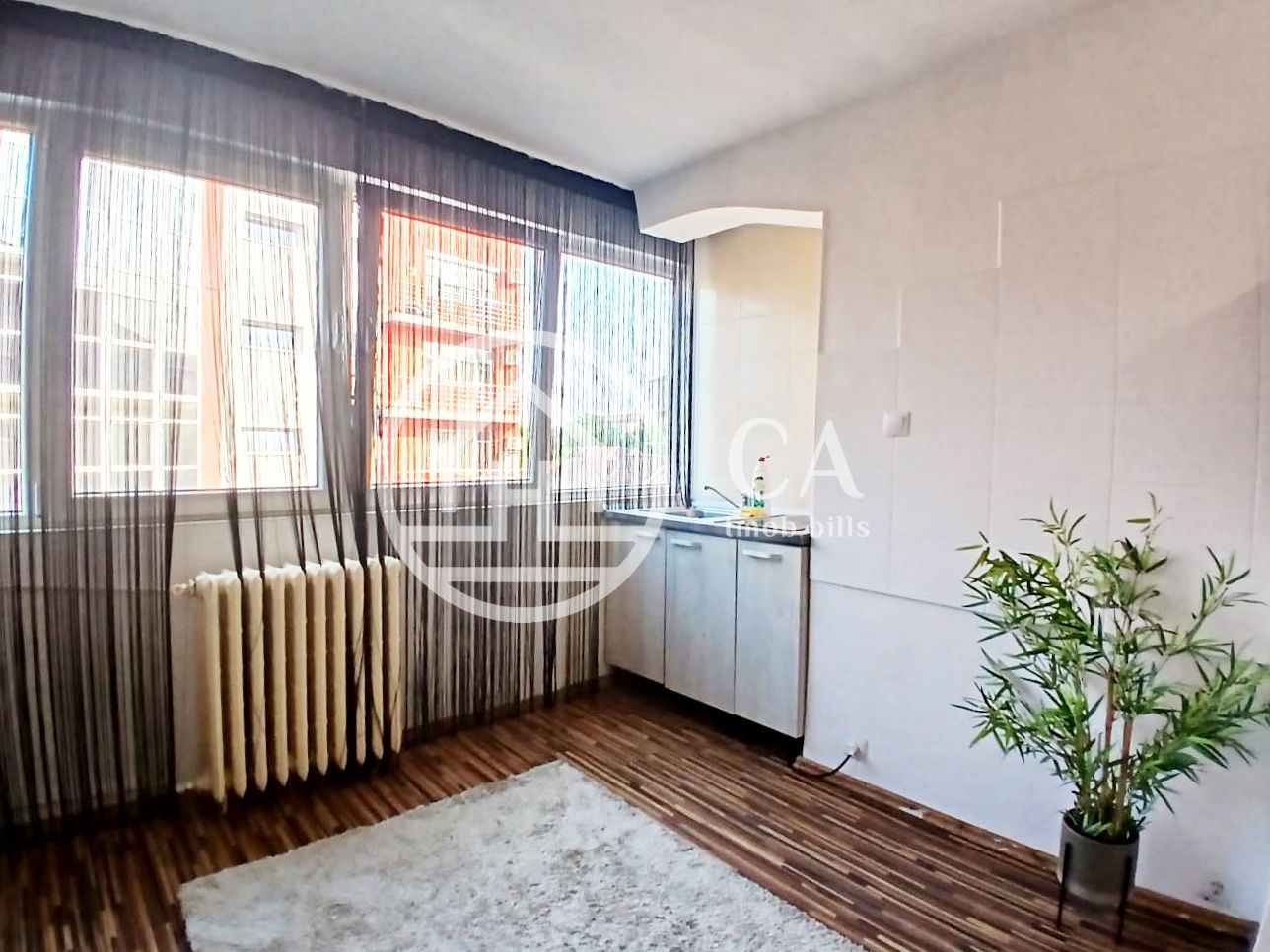 Apartament de vânzare cu 3 camere în zona Rogerius, Oradea - Poză 7