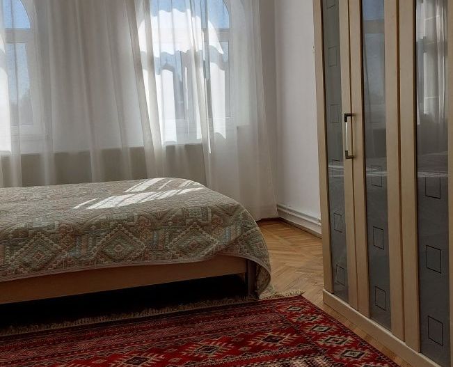Apartament ultracentral de închiriat - Poză 4