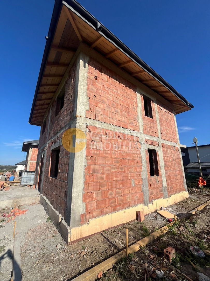 Vila 5 Camere 415 MP TEREN PLATOU BELDIMAN - Poză 3
