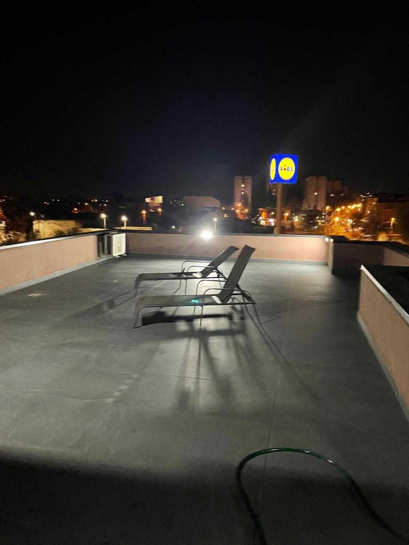 Vand imobil P+2 zona salaj rahova cu doua spatii comerciale - Poză 8