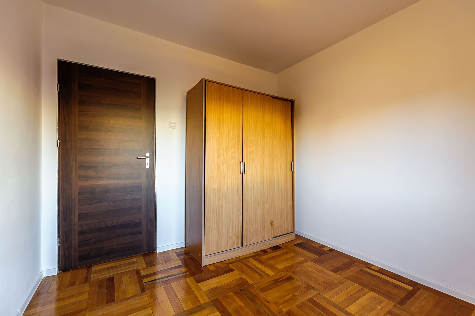 Apartament cu 3 camere în Vlaicu - Poză 9