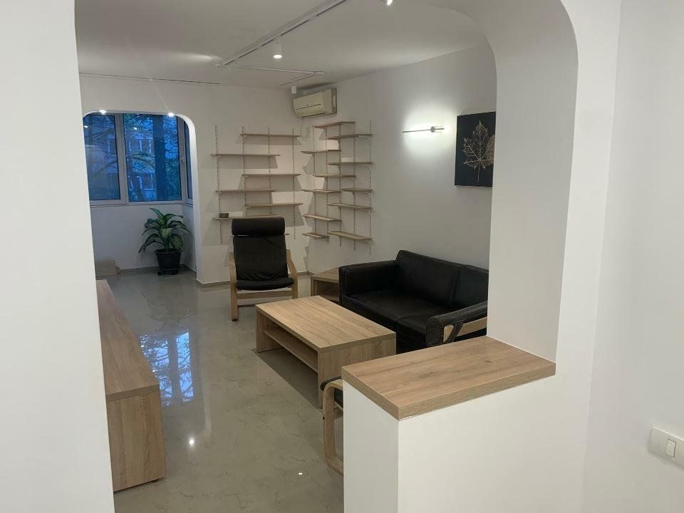 Inchiriez - 3 camere - renovat recent - anvelopat . - Poză 8