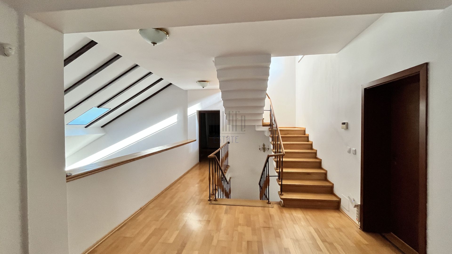 VILA 7 CAMERE, MOBILATA IN PIPERA DISPONIBILA IMEDIAT - Poză 57