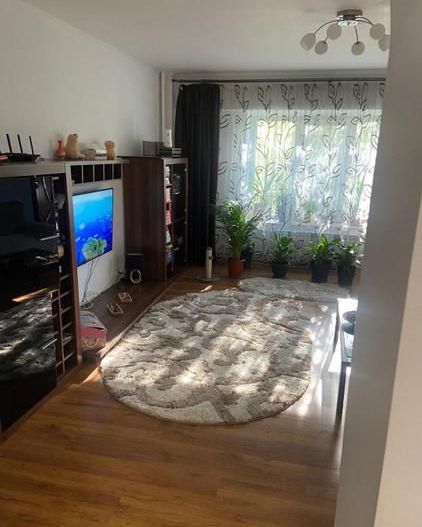 Apartament modernizat de 3 camere - locatie ultra-centrala - Poză 2