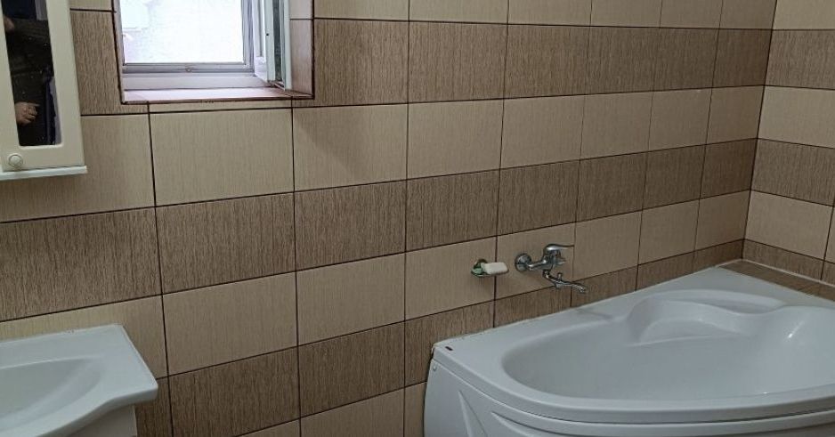 BRASADAS vinde casa cu 3 camere teren 360mp in zona Burdea. - Poză 2