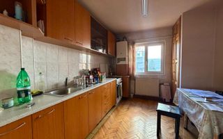 Apartament cu 3 camere  decomandate, etajul1,  zona strazii Slatina ! - Poză 7