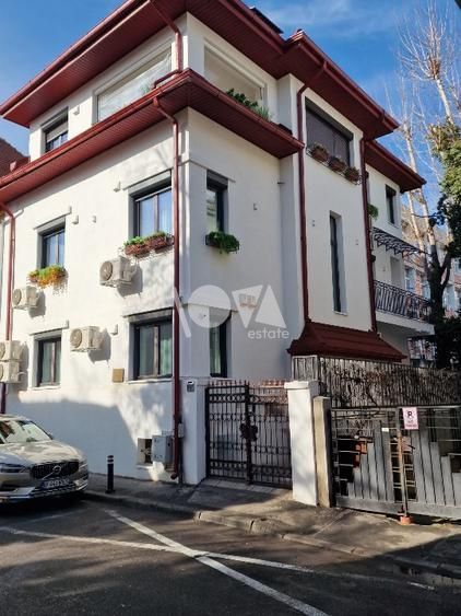 Pentru inchiriere Duplex 5 camere ( Parter + Demisol ) in vila Piata Romana - Poză 1