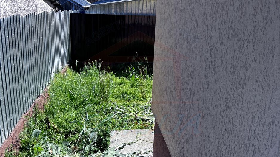 Vanzare casa P+M in Sendreni( in spatele Primariei), pret 99 000 euro - Poză 5