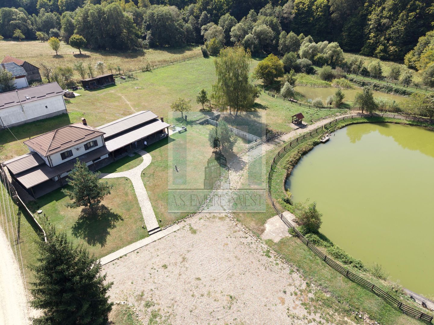 Complex Turistic activ,  2 lacuri ,teren 16800 mp -zona Valea Dobârlău - Poză 17