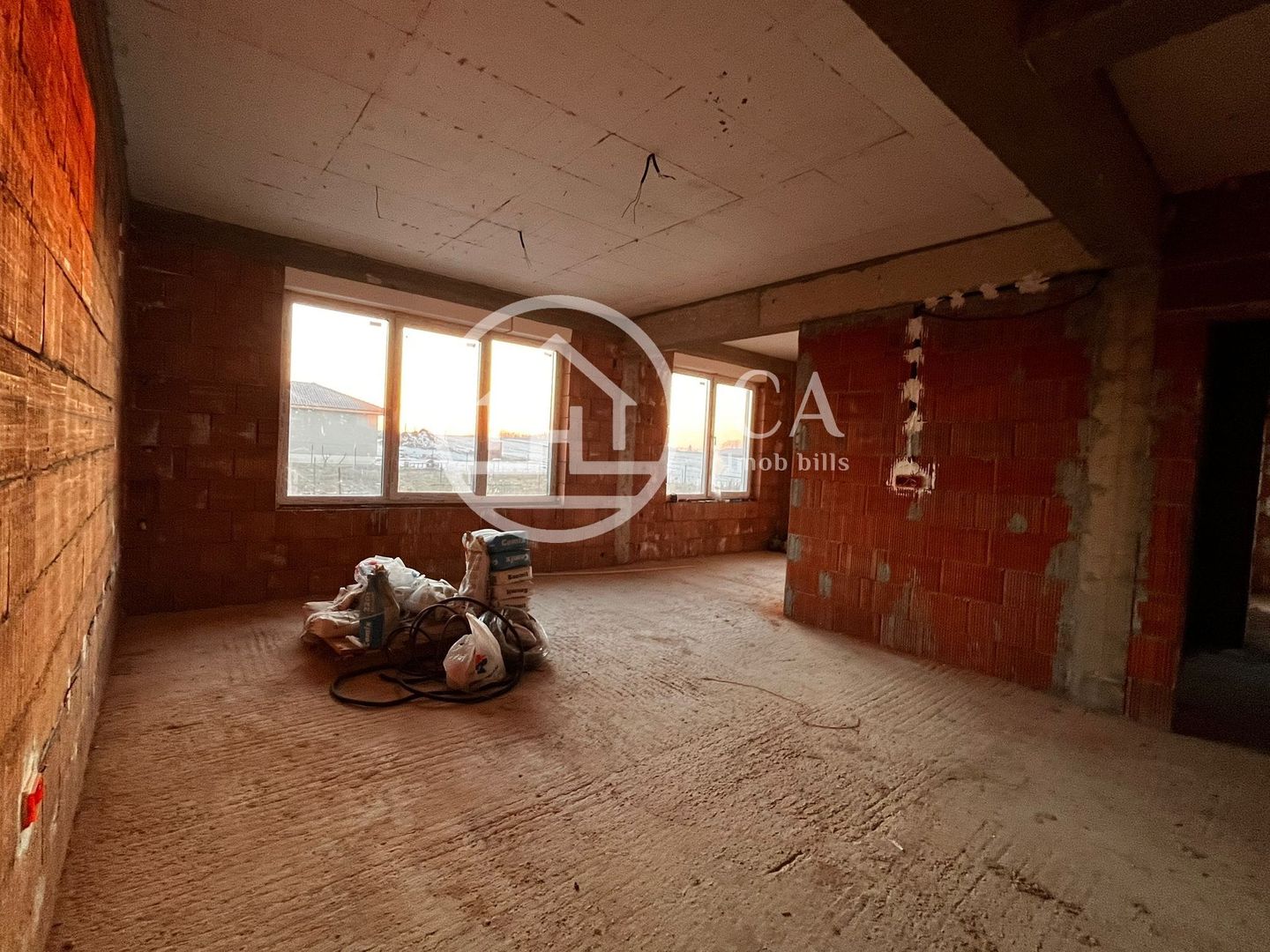 Casă de vânzare cu 4 camere in cartierul Bălcescu, Oradea - Poză 12