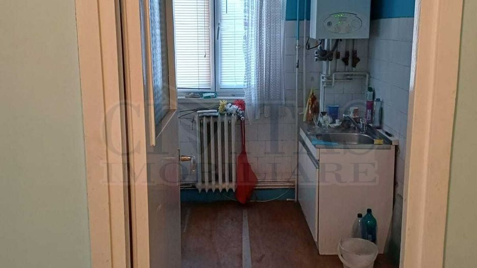 2 camere Brancusi, etaj intermediar, pret negociabil!!! - Poză 2