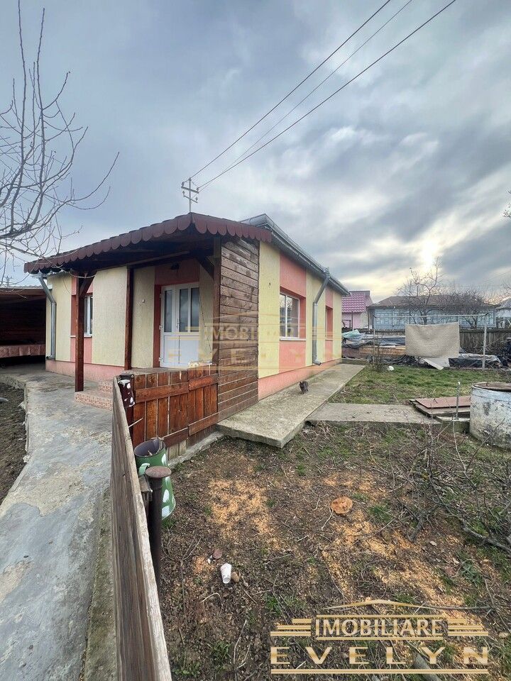 Casa + teren de vanzare in Zaicesti la strada principala, pret 75000 euro negociabil! - Poză 1