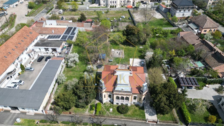 Vila isotorica cu teren de 3.900mp | Central - Poză 6