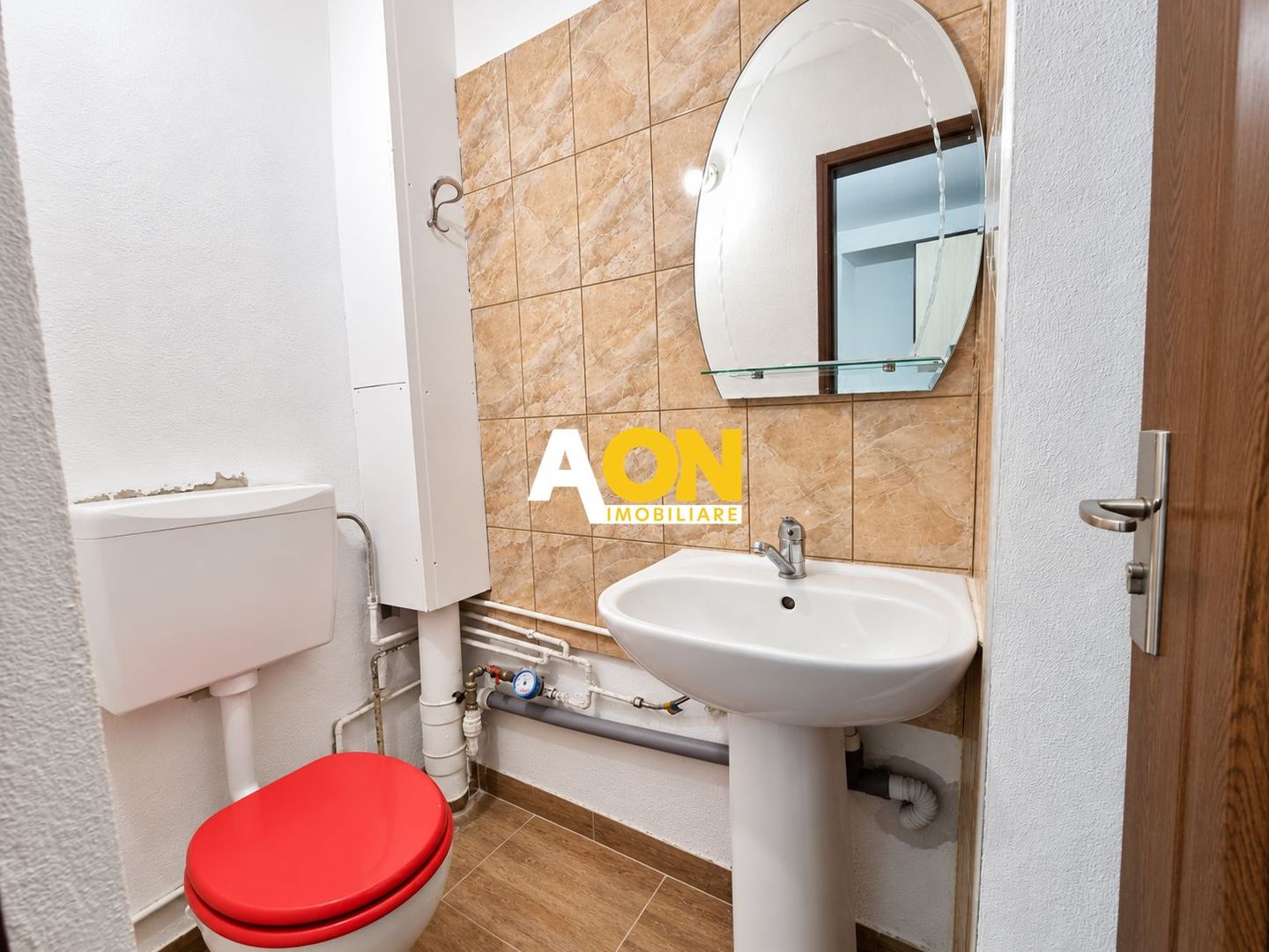 Apartament 3 camere, 2 bai, decomandat, Cetate, zona Liceului Sportiv - Poză 5