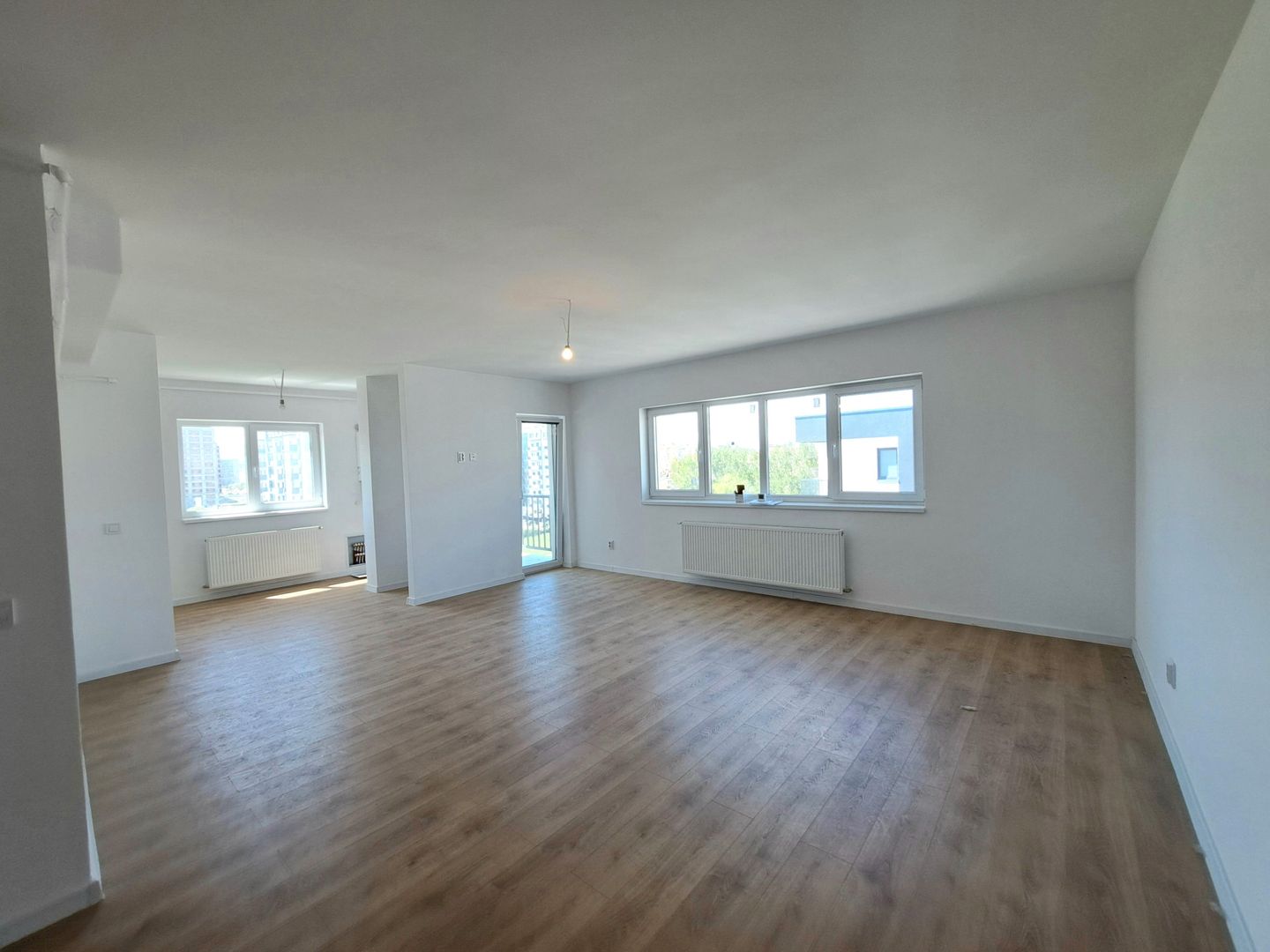 Apartament 4 camere, 2 bai Sibiu - Bloc nou, lift - Poză 3