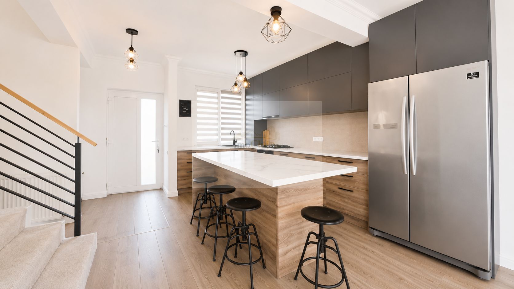 Casa tip duplex cu 4 camere și curte proprie – ideală pentru familie - Poză 8