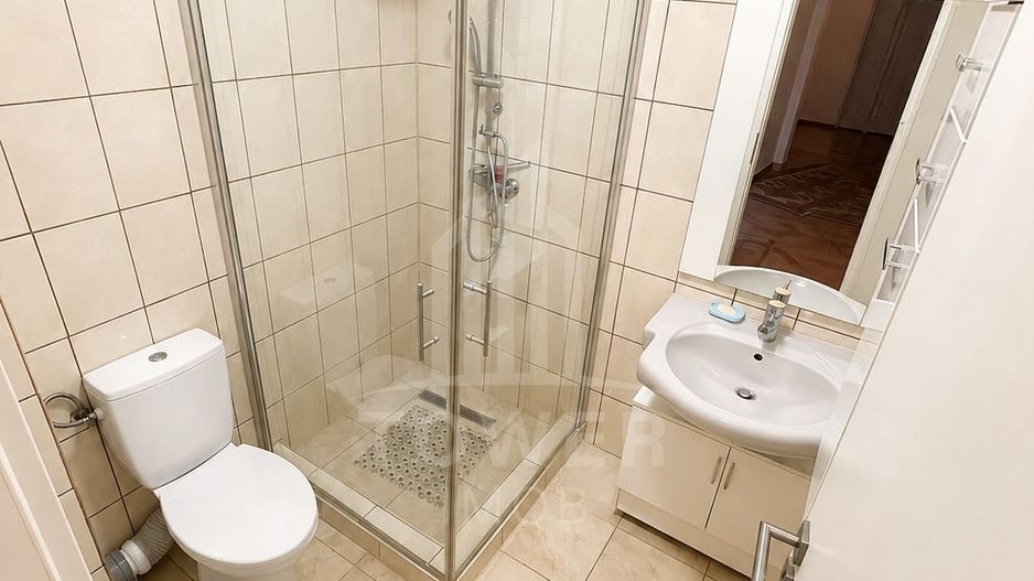 Apartament de închiriat – 3 camere, 2 băi, 72 mp - Poză 16