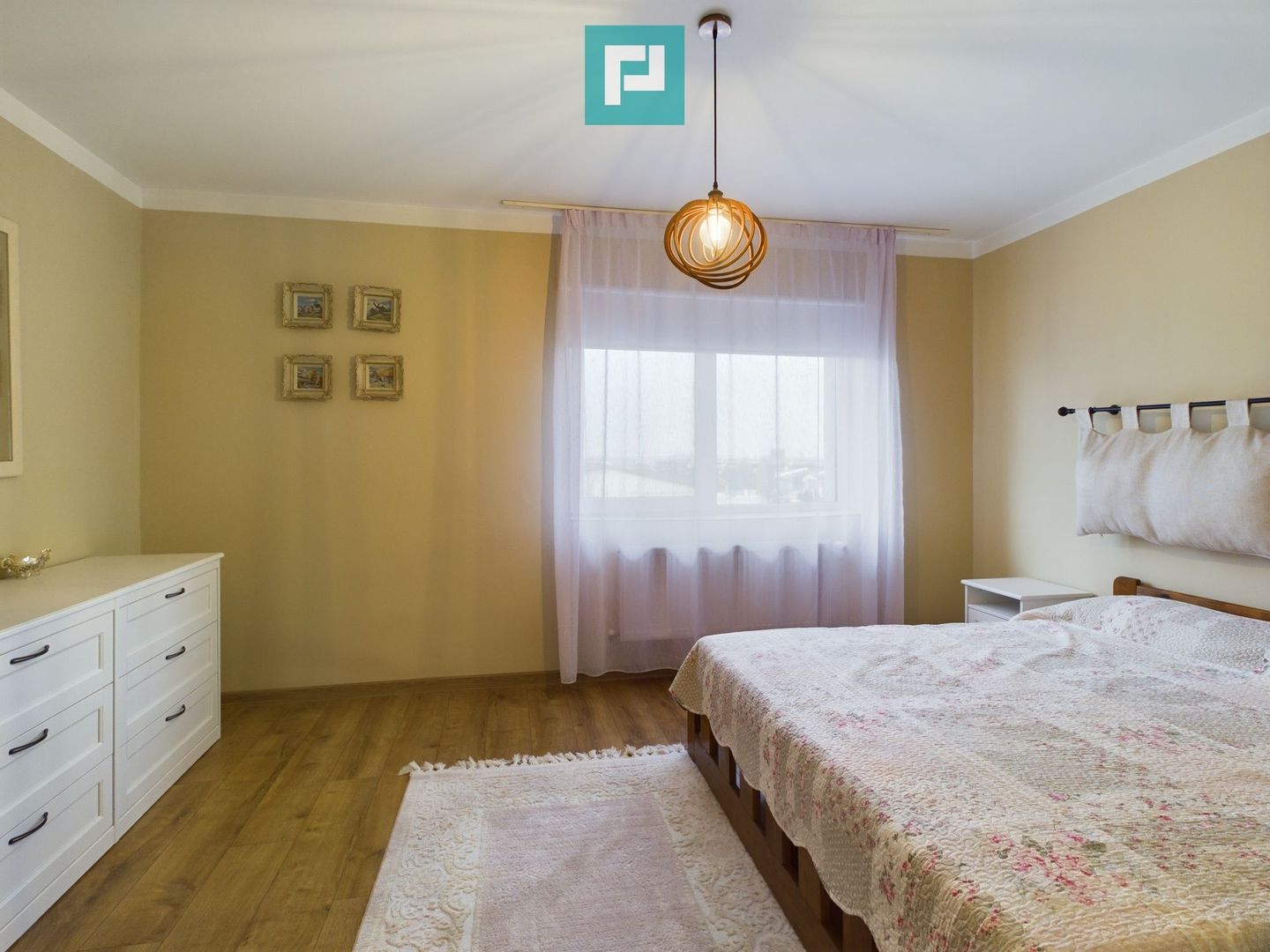 Casă in Cartierul Verde - Poză 6