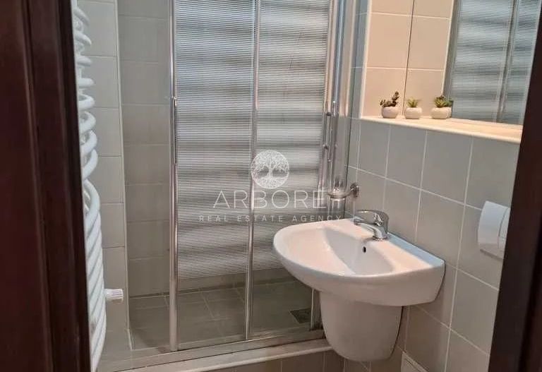 Apartament spațios cu 4 camere în zona Decebal - Poză 4