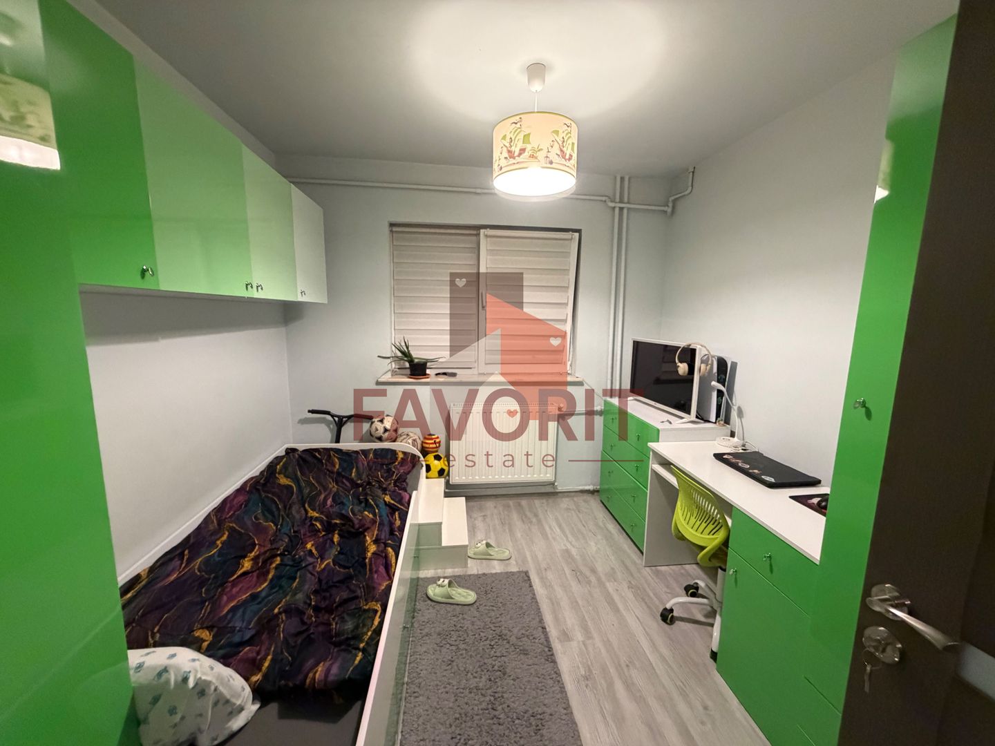 Mobilat si utilat. Bloc izolat. La 2 pasi de scoala - Poză 9