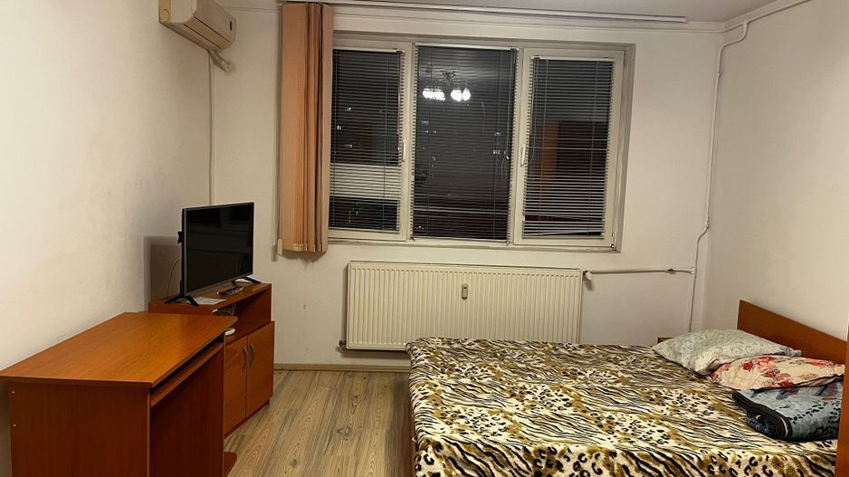 Apartament 2 camere decomandat, etaj 4, renovat, metrou 1 Decembrie 1918 - Poză 1